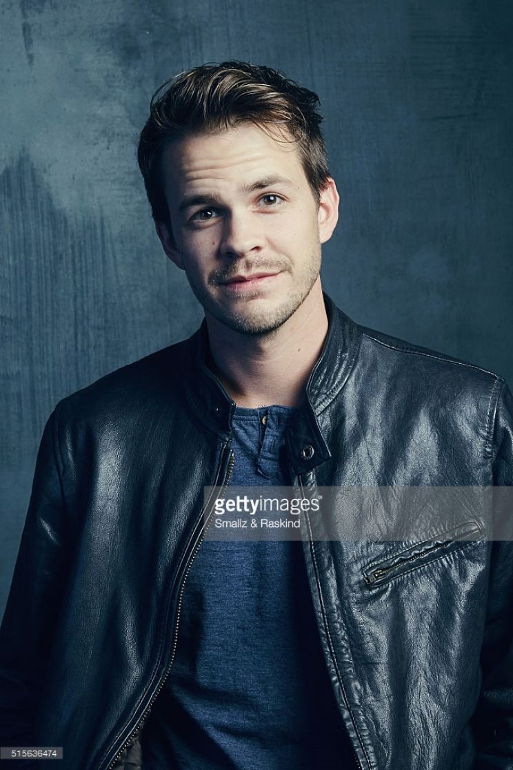 Johnny Simmons