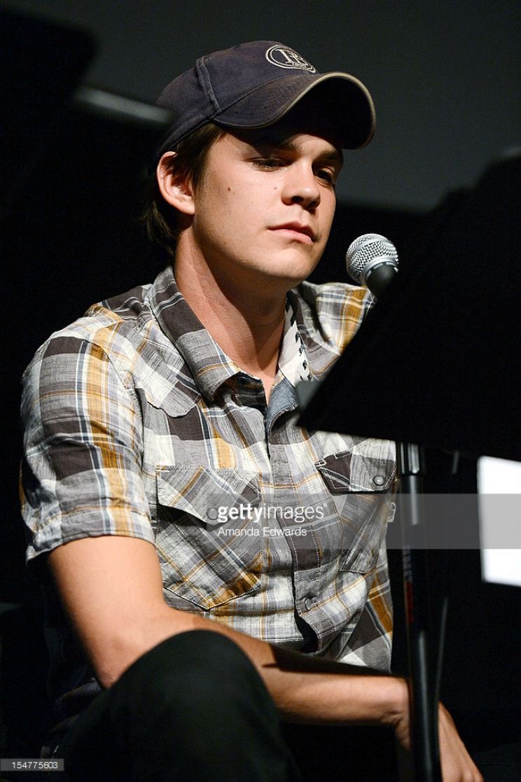 Johnny Simmons
