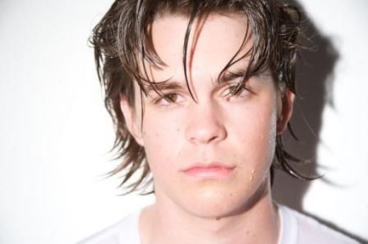 Johnny Simmons
