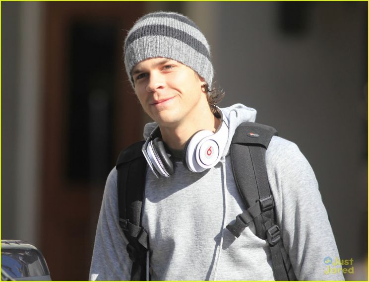 Johnny Simmons