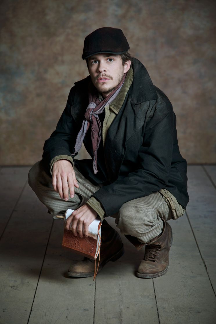 Johnny Simmons