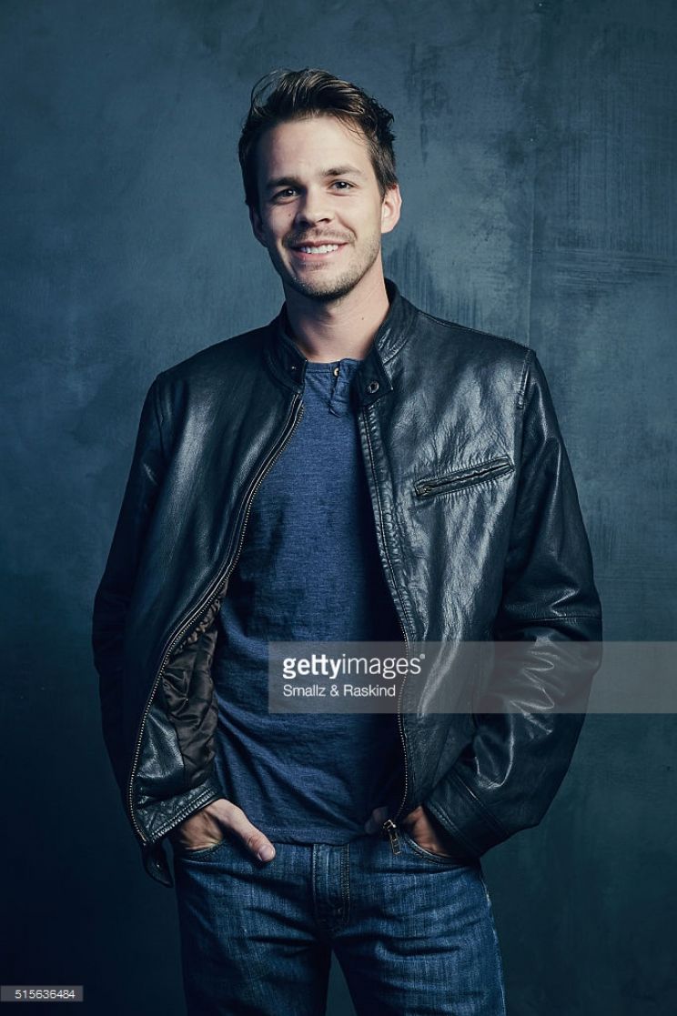 Johnny Simmons
