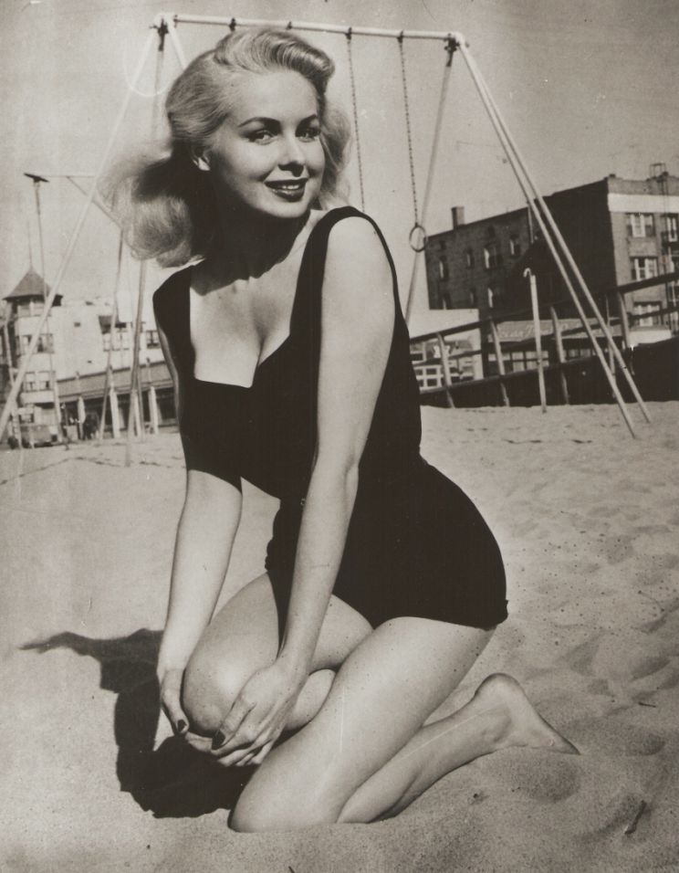 Joi Lansing