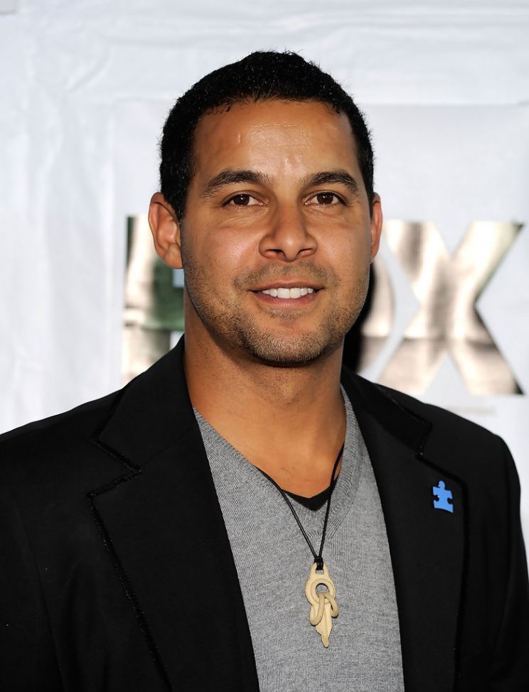 Jon Huertas