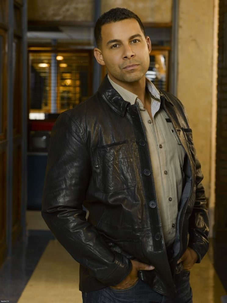 Jon Huertas