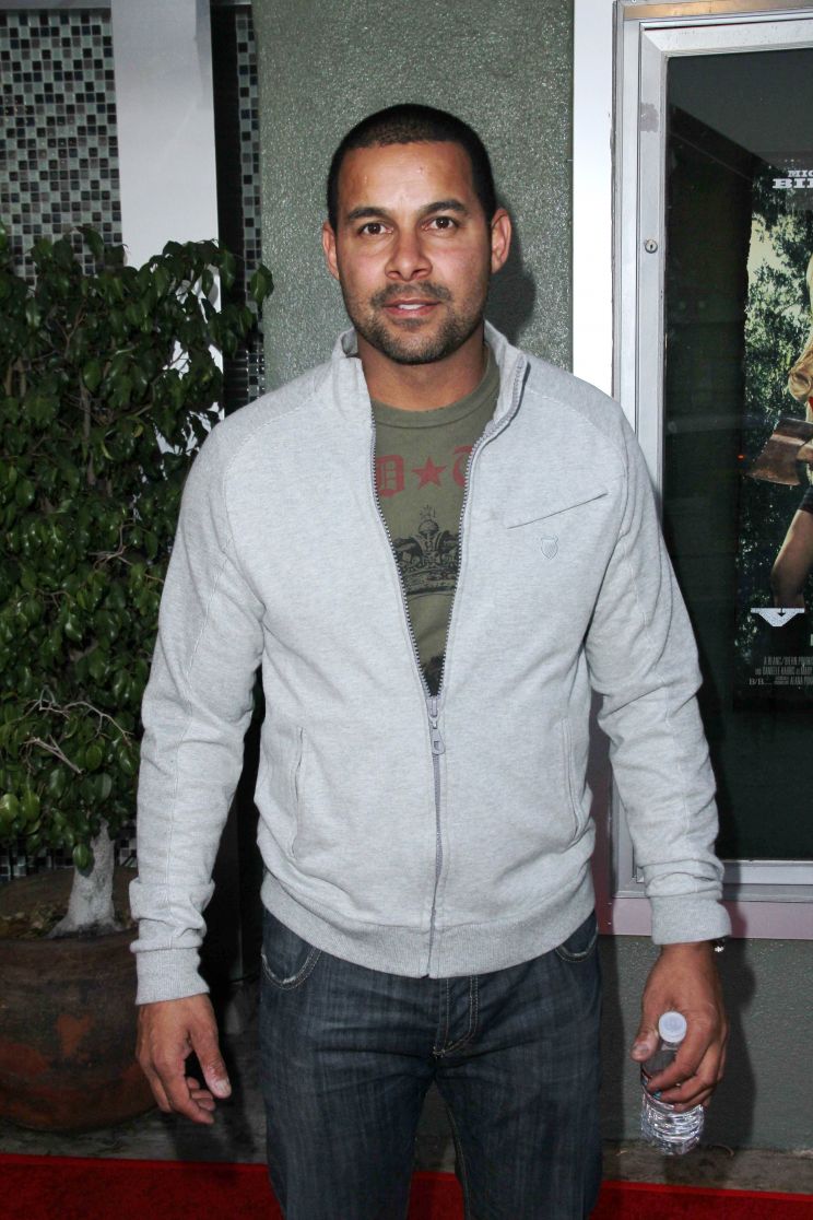 Jon Huertas