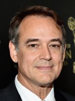 Jon Lindstrom photo