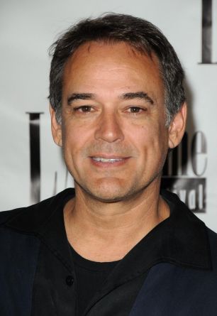 Jon Lindstrom