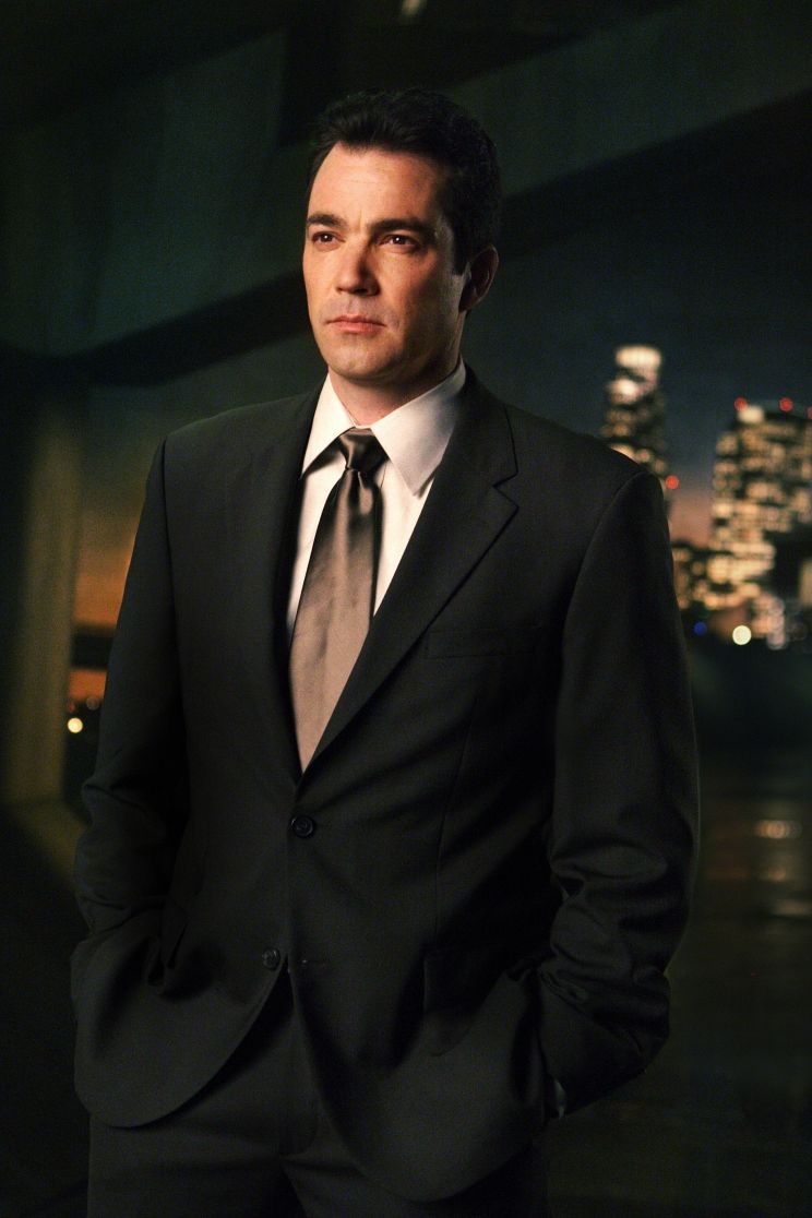 Jon Tenney