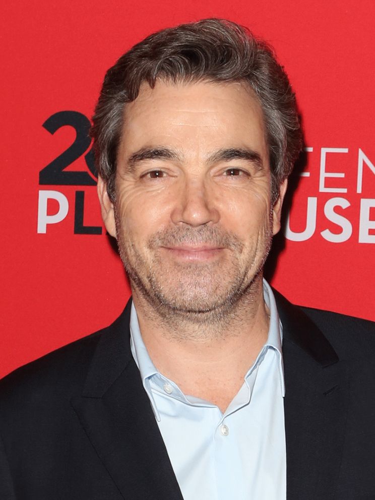 Jon Tenney