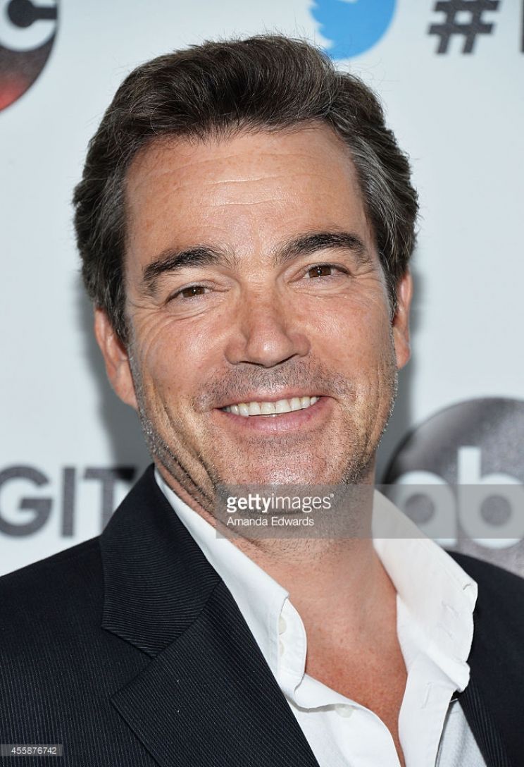 Jon Tenney