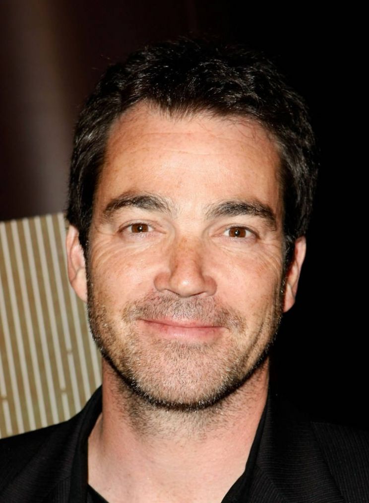 Jon Tenney