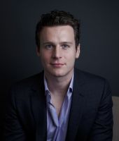 Jonathan Groff