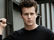 Jonathan Groff