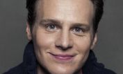 Jonathan Groff