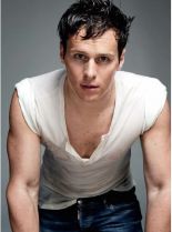 Jonathan Groff