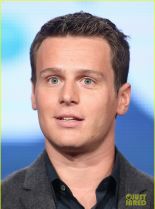 Jonathan Groff