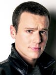 Jonathan Groff