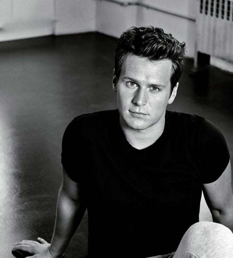 Jonathan Groff