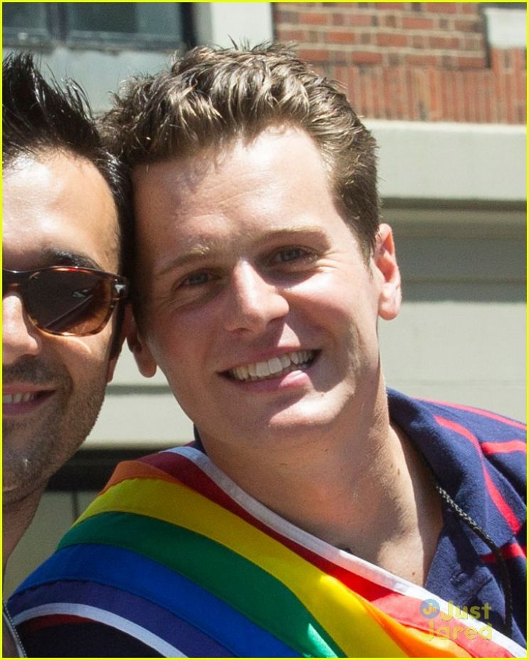 Jonathan Groff
