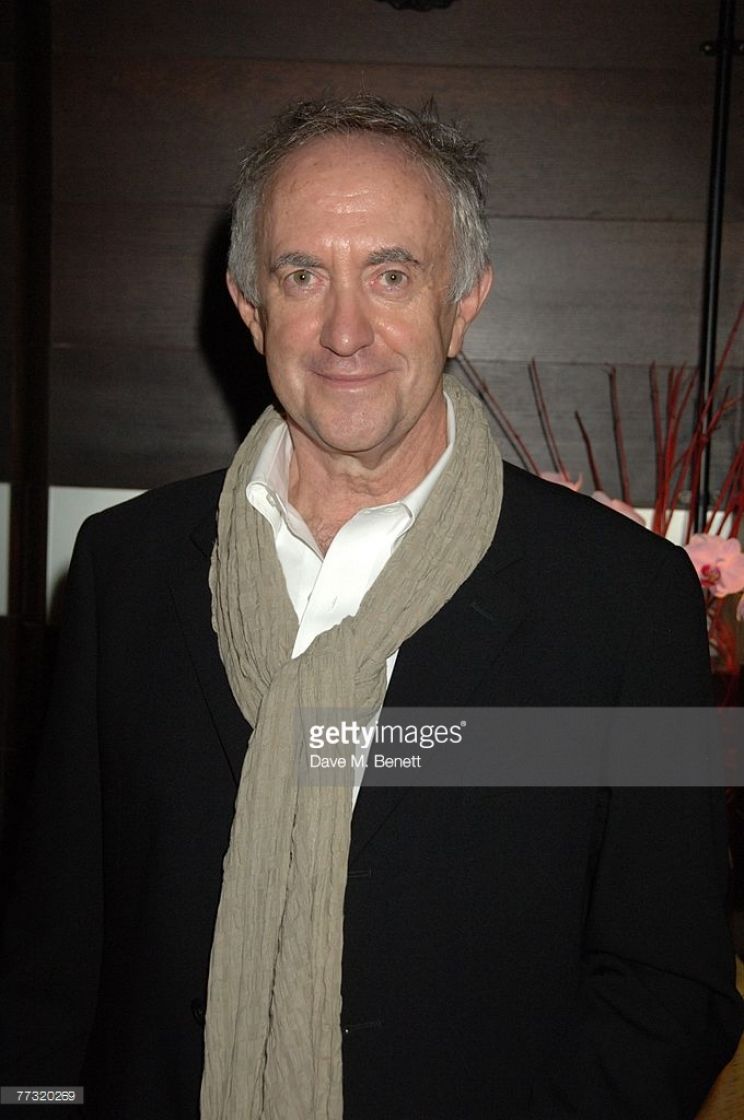 Jonathan Pryce