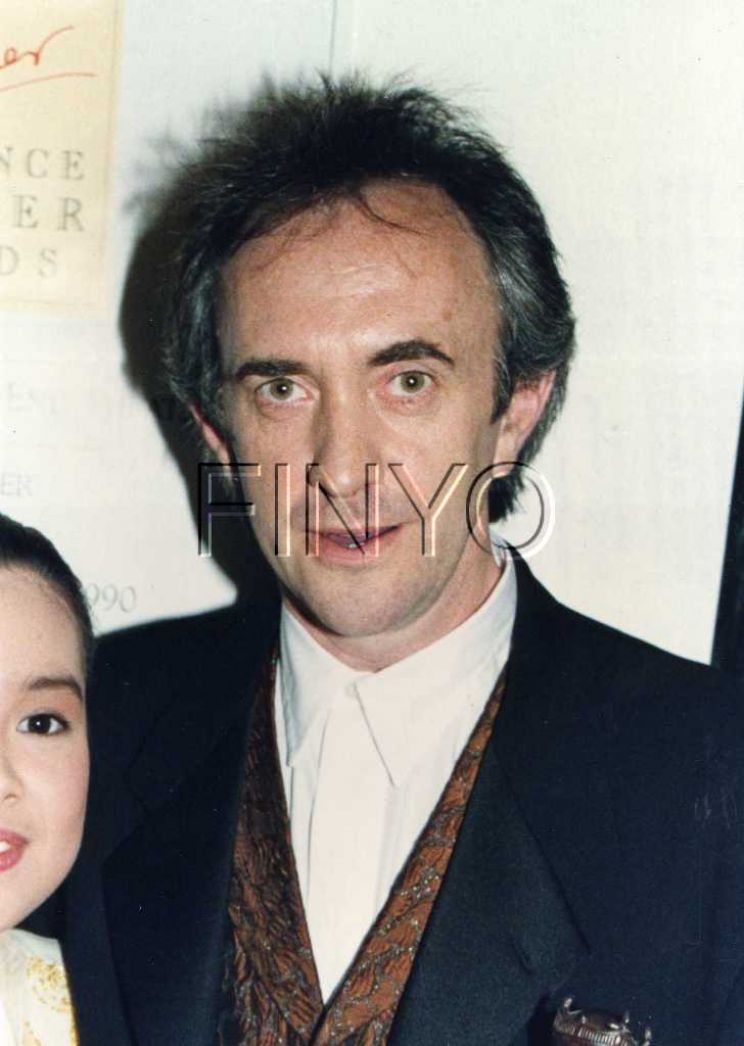 Jonathan Pryce