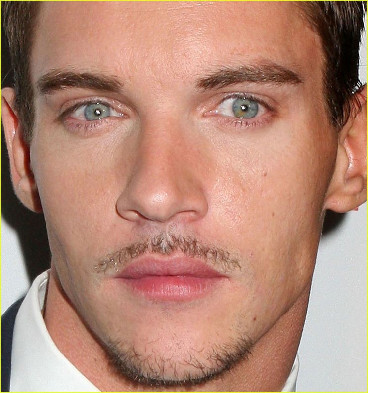 Jonathan Rhys Meyers