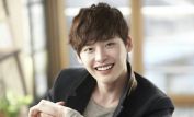 Jong-Suk Lee