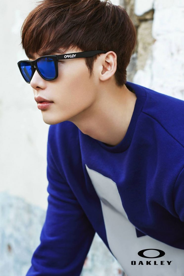 Jong-Suk Lee