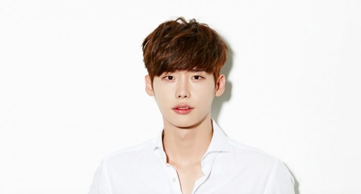 Jong-Suk Lee