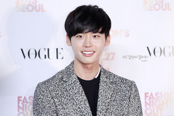 Jong-Suk Lee