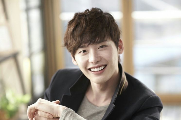 Jong-Suk Lee