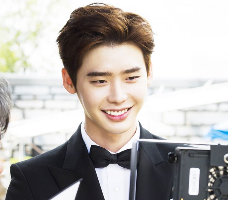 Jong-Suk Lee