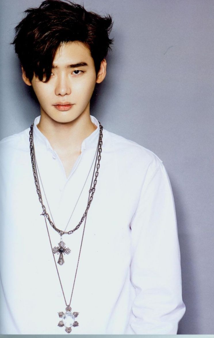 Jong-Suk Lee