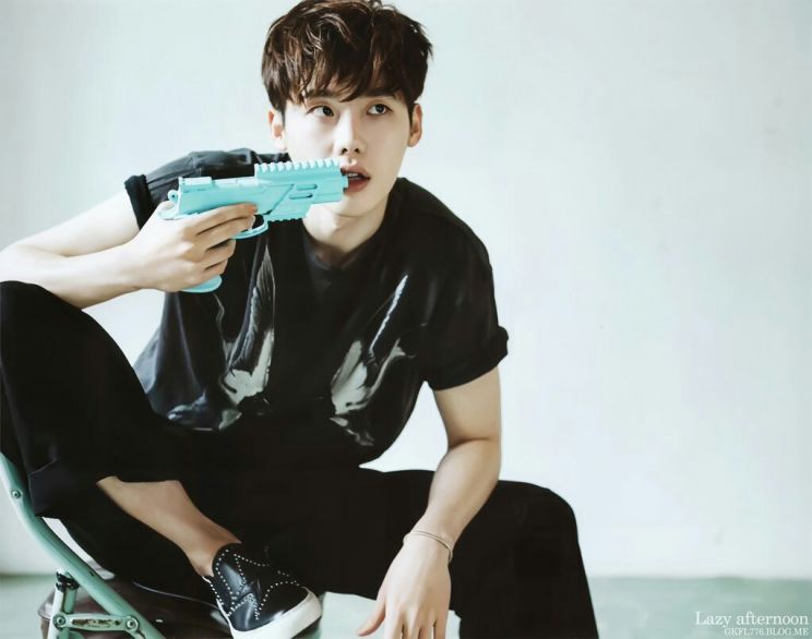 Jong-Suk Lee