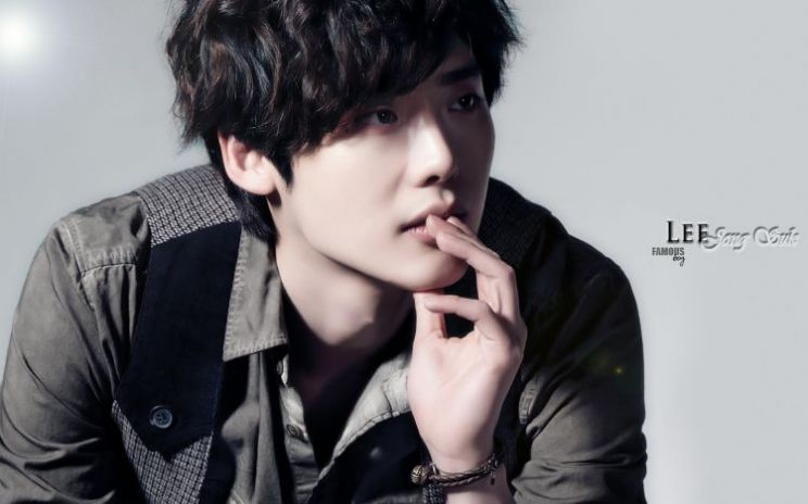 Jong-Suk Lee