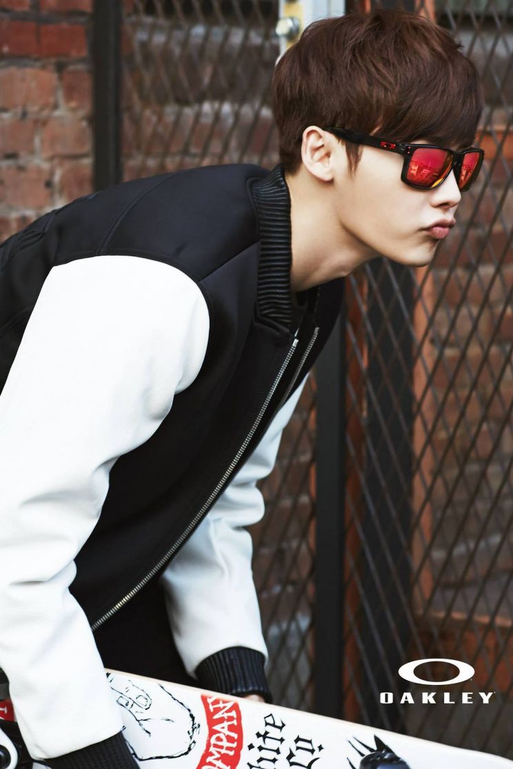 Jong-Suk Lee