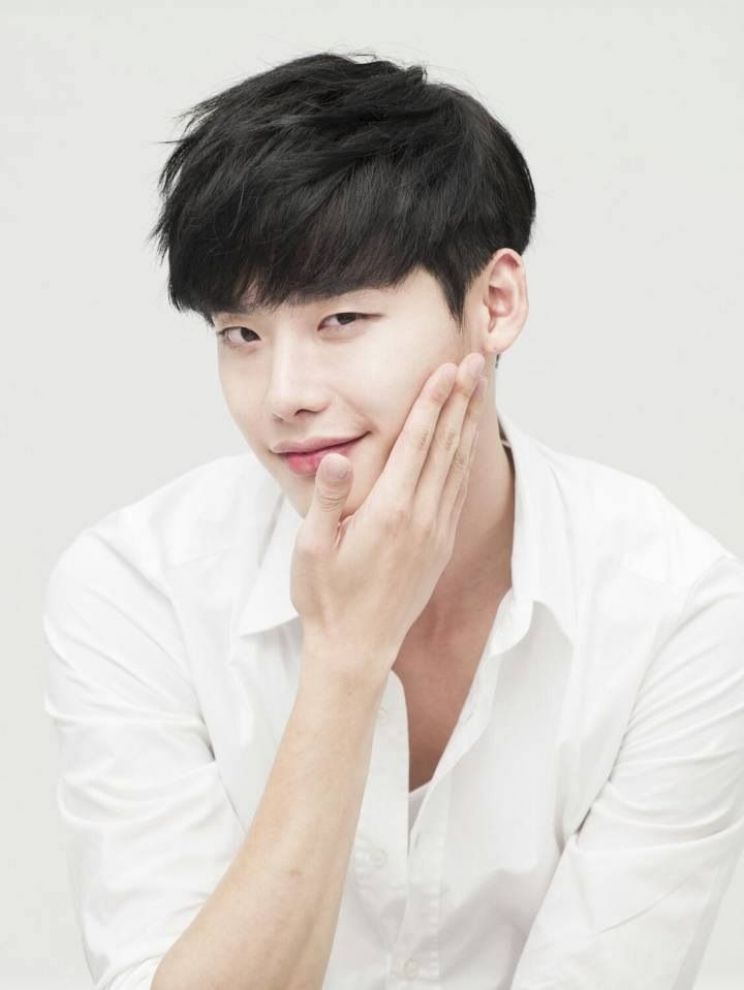 Jong-Suk Lee