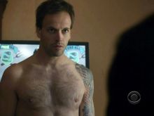 Jonny Lee Miller