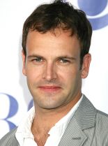 Jonny Lee Miller