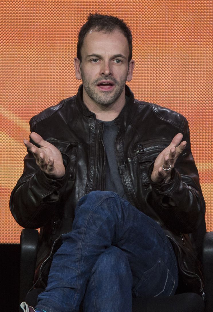 Jonny Lee Miller