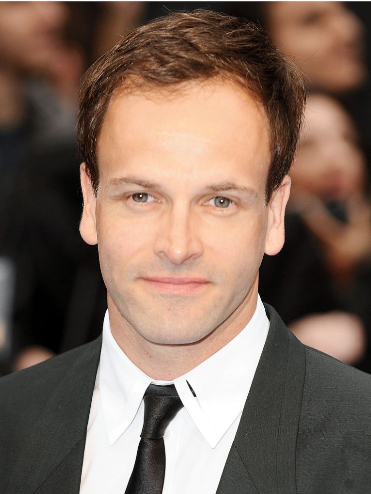 Jonny Lee Miller