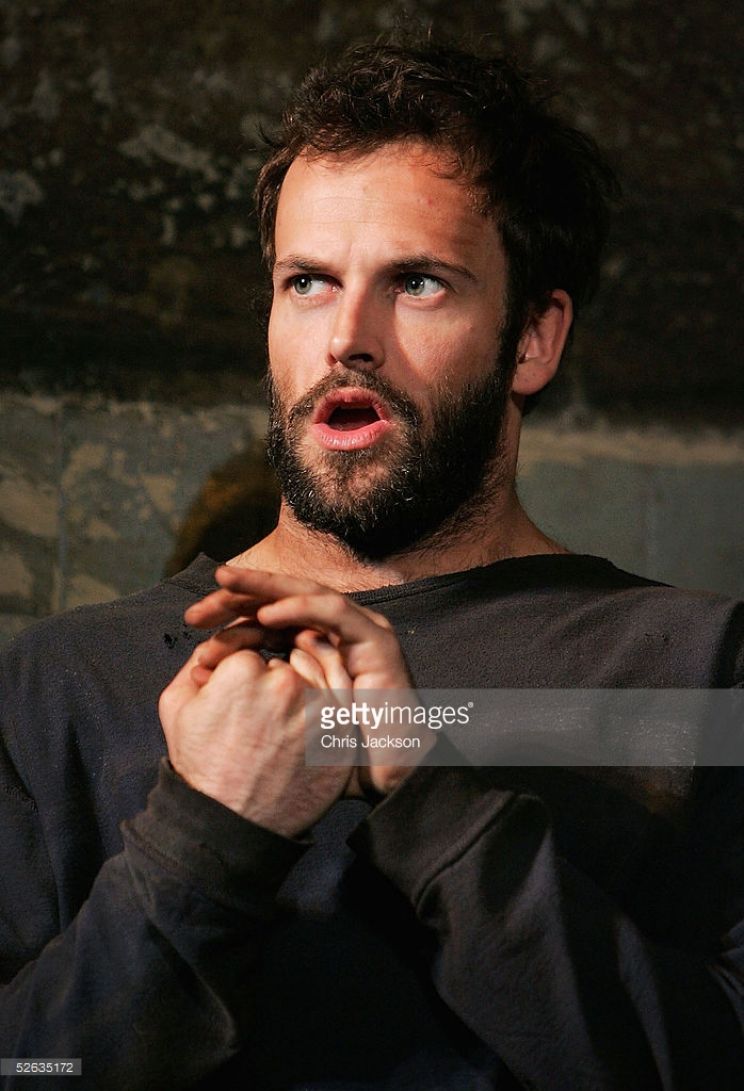 Jonny Lee Miller