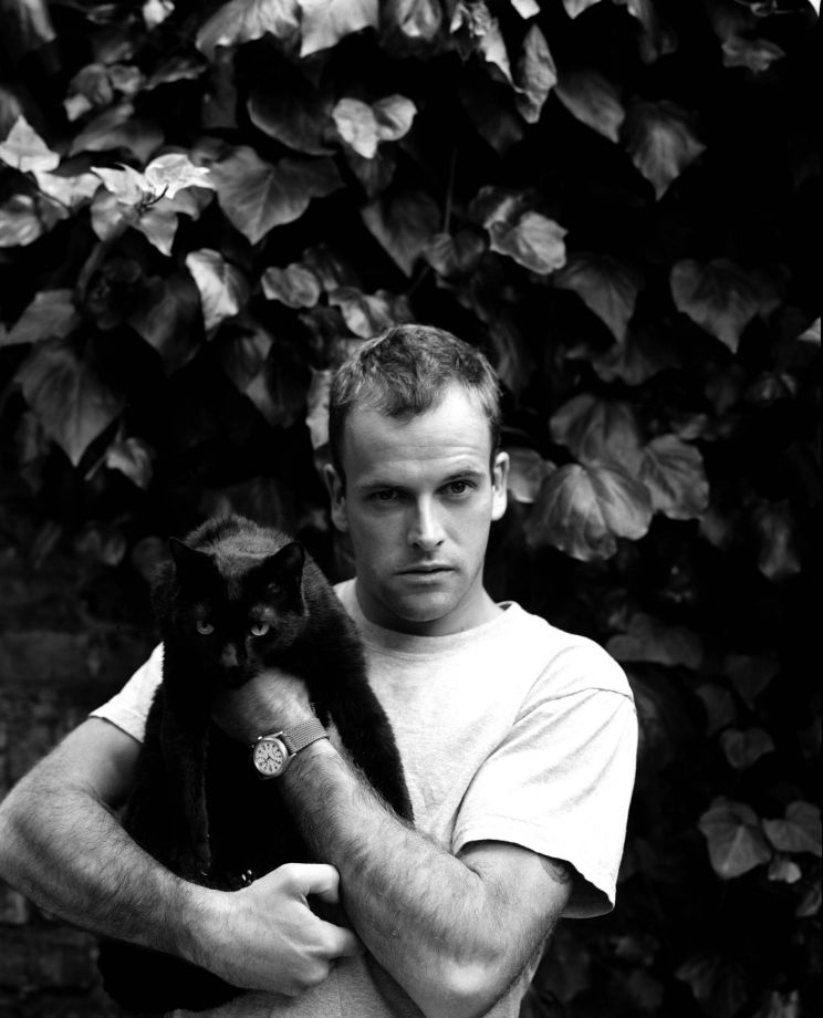 Jonny Lee Miller