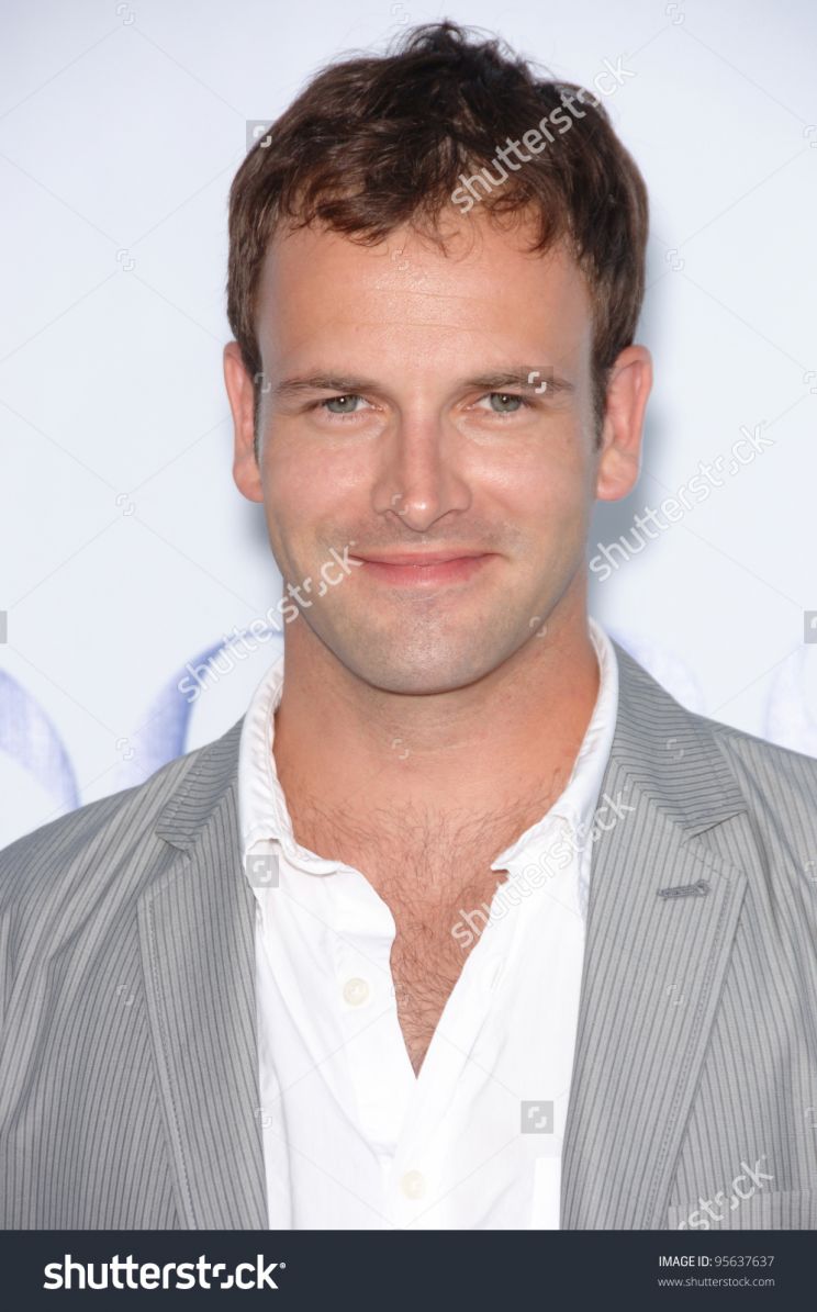 Jonny Lee Miller