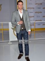 Jonny Weston photo