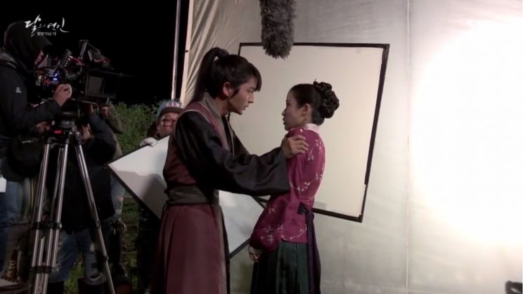 Joon-Gi Lee