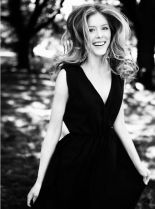 Jordan Claire Robbins photo