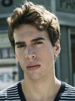 Jordan Gavaris