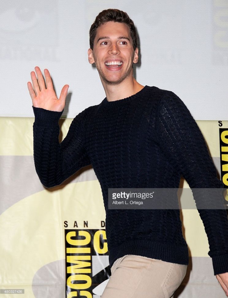 Jordan Gavaris